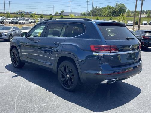 Tourmaline Blue Metallic 2022 Volkswagen Atlas 2.0T SE w/Technology