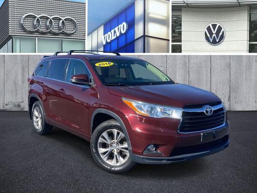 2015 Toyota Highlander LE