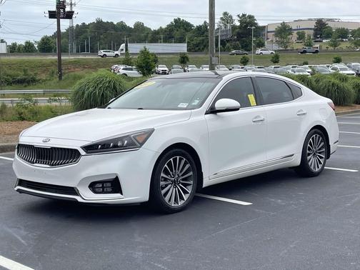 Snow White Pearl 2017 Kia Cadenza Technology