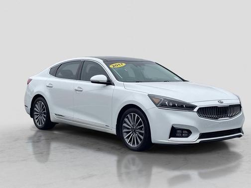 Snow White Pearl 2017 Kia Cadenza Technology