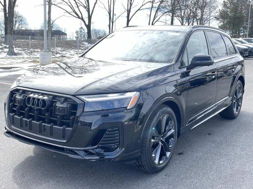 2026 Audi Q7 55 Premium Plus
