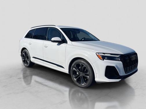 2026 Audi Q7 55 Premium Plus