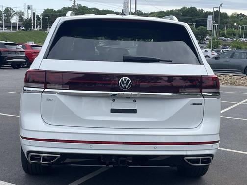 White 2026 Volkswagen Atlas 2.0T SEL Premium R-Line 4MOTION