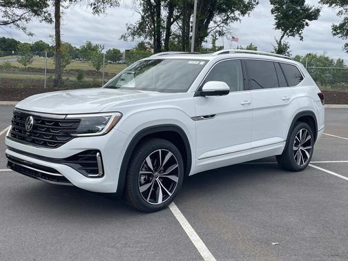 White 2026 Volkswagen Atlas 2.0T SEL Premium R-Line 4MOTION