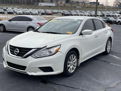 Pearl White 2017 Nissan Altima 2.5 S