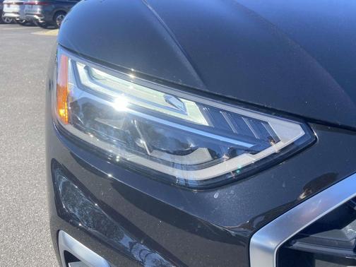 2022 Audi Q5 45 S line Premium Plus