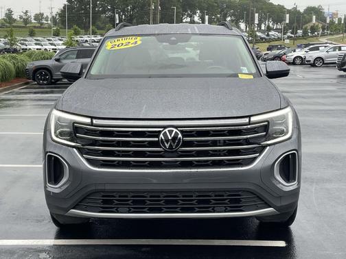 Platinum Gray Metallic 2024 Volkswagen Atlas 2.0T SE