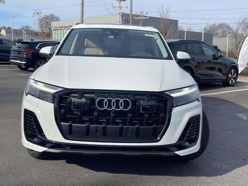 2026 Audi Q7 55 Premium Plus