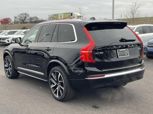 2024 Volvo XC90 B6 Plus Bright Theme 7-Seater