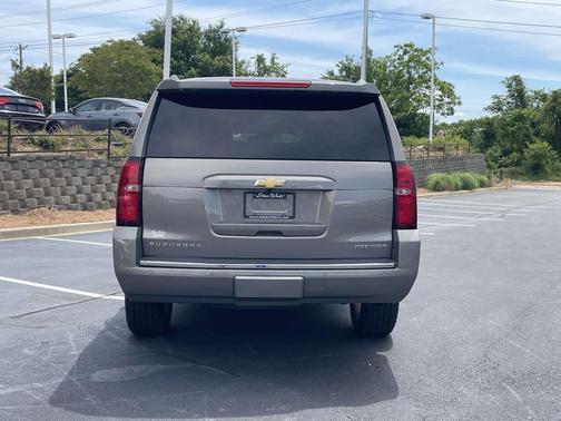 Pepperdust Metallic 2019 Chevrolet Suburban Premier