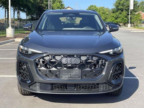 Tambora Gray Metallic 2026 Audi Q5 Premium Plus TFSI quattro S tronic