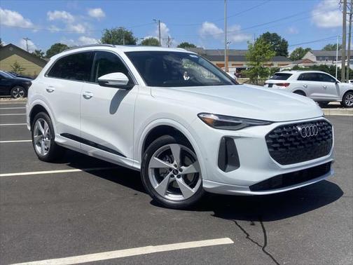 2025 Audi Q5 Premium Plus