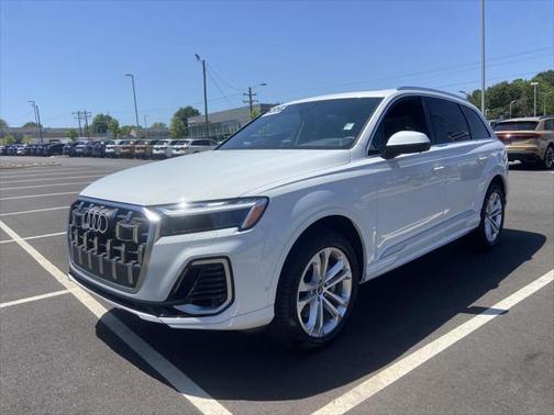 2025 Audi Q7 55 Premium Plus