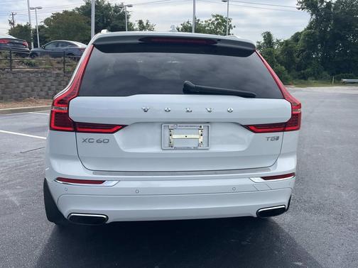 White 2019 Volvo XC60 T5 Inscription