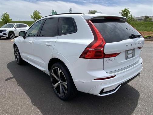 2025 Volvo XC60 Plug-In Hybrid T8 Ultra
