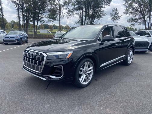 2025 Audi Q7 55 Premium Plus