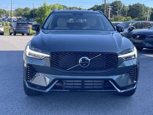 Forest Lake 2026 Volvo XC60 Plug-In Hybrid Ultra, T8 AWD Electric/Gasoline, Dark