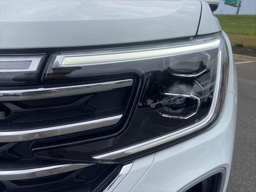 2025 Volkswagen Atlas 2.0T SE