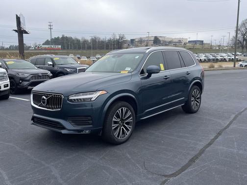 2020 Volvo XC90 T5 Momentum