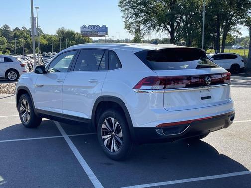 White 2026 Volkswagen Atlas Cross Sport 2.0T SE