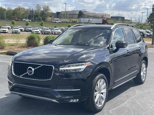 2016 Volvo XC90 T6 Momentum