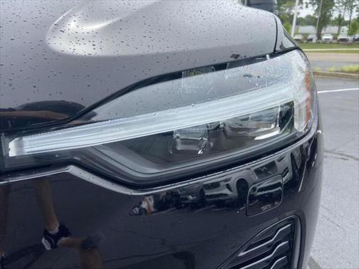 2024 Volvo XC60 Recharge Plug-In Hybrid T8 Ultimate Black Edition