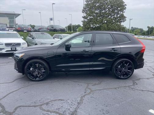2024 Volvo XC60 Recharge Plug-In Hybrid T8 Ultimate Black Edition