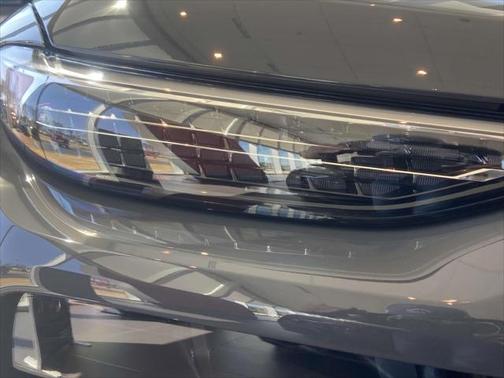 2025 Audi Q6 e-tron Premium Plus