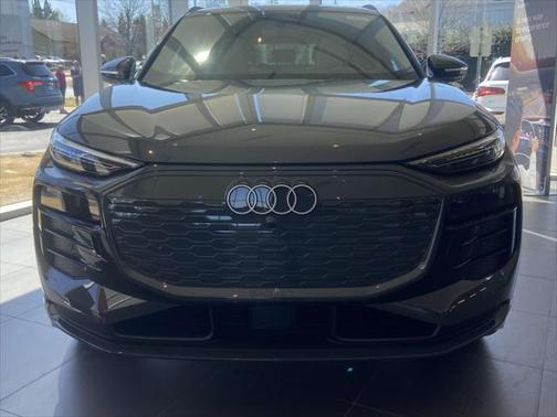 2025 Audi Q6 e-tron Premium Plus