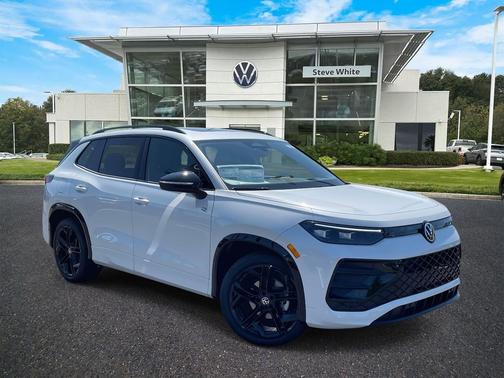 2025 Volkswagen Tiguan 2.0T SE R-Line Black