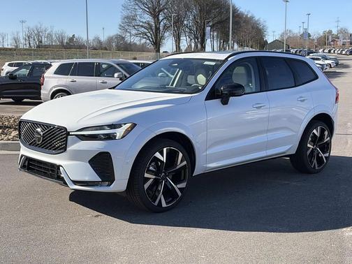 2026 Volvo XC60 B5 Ultra