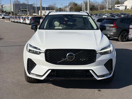 2026 Volvo XC60 B5 Ultra