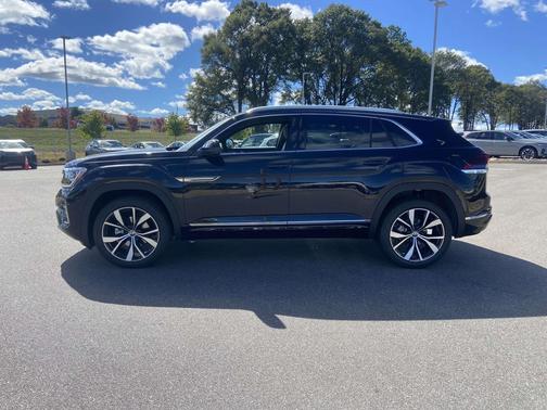 2026 Volkswagen Atlas Cross Sport 2.0T SEL Premium
