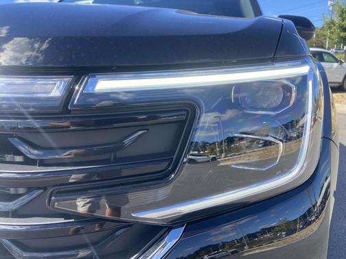 2026 Volkswagen Atlas Cross Sport 2.0T SEL Premium