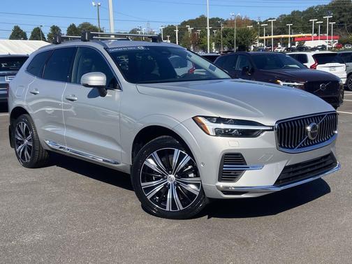 2023 Volvo XC60 Recharge Plug-In Hybrid T8 Ultimate Bright Theme