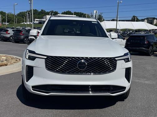 Crystal White Pearl 2026 Volvo XC90 Plus, B5 AWD Gas (mild hybrid), Gasoline, Bright, 7 Seats