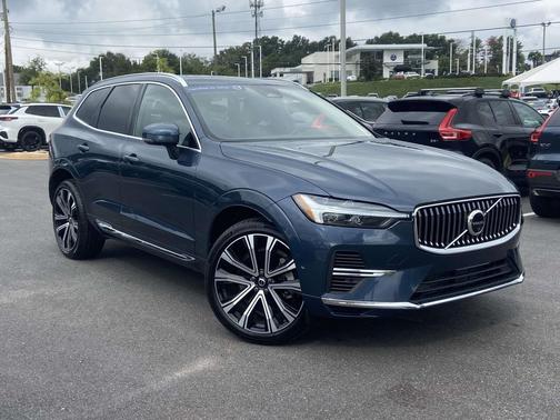 2023 Volvo XC60 Recharge Plug-In Hybrid T8 Ultimate Bright Theme