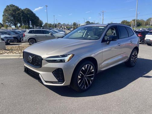 2026 Volvo XC60 B5 Ultra