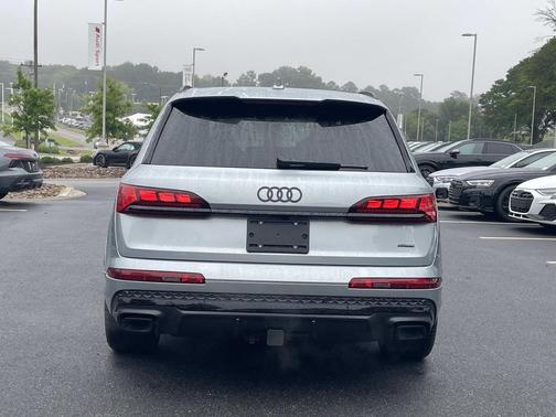 Satellite Silver Metallic 2026 Audi Q7 55 Prestige