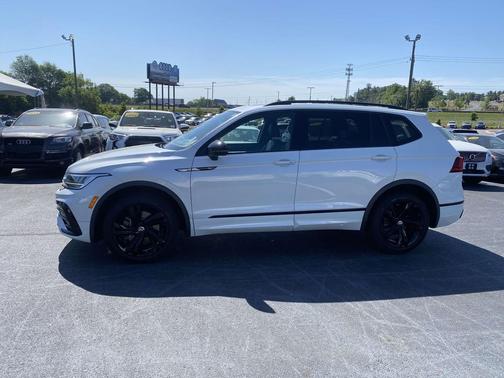 Opal White Pearl 2023 Volkswagen Tiguan 2.0T SE R-Line Black