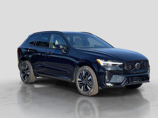 Onyx Black Metallic 2026 Volvo XC60 B5 Core