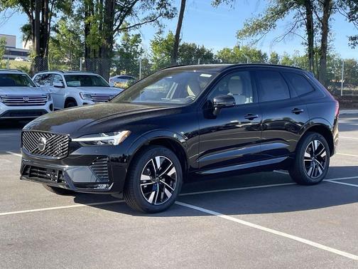 Onyx Black Metallic 2026 Volvo XC60 B5 Core