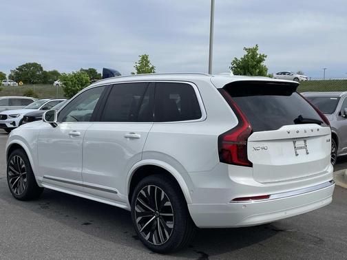 Crystal White Pearl 2026 Volvo XC90 Ultra, B6 AWD Gas (mild hybrid), Gasoline, Bright, 6 Seats
