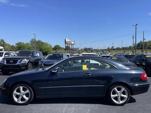Blue 2005 Mercedes-Benz CLK-Class 320
