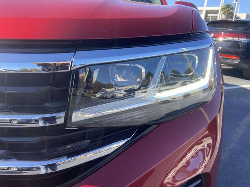 2023 Volkswagen Atlas Cross Sport 3.6L V6 SE w/Technology