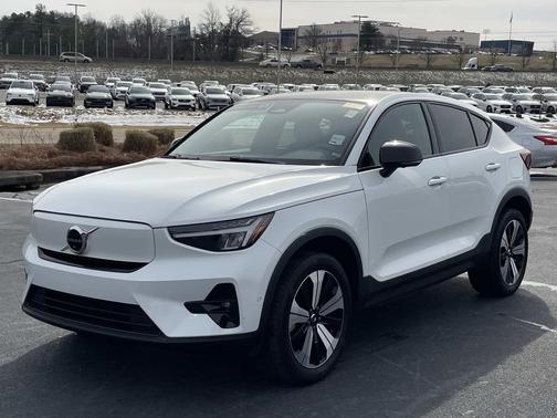 2023 Volvo C40 Recharge Pure Electric Twin Plus