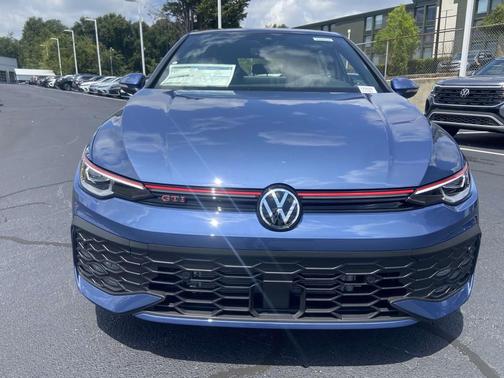 2025 Volkswagen Golf GTI 2.0T SE DSG