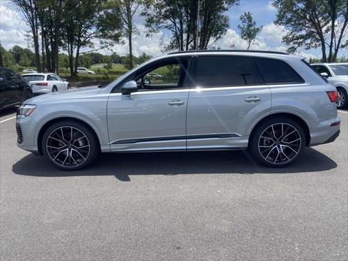 2025 Audi Q7 55 Premium Plus