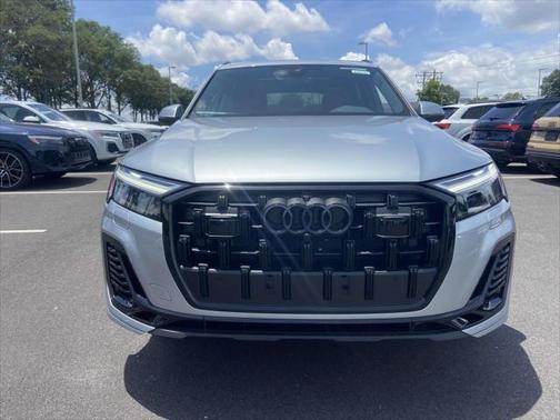 2025 Audi Q7 55 Premium Plus