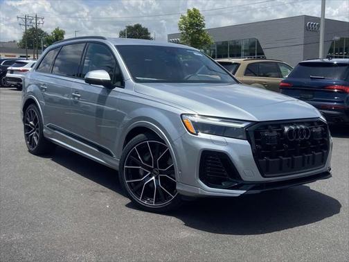 2025 Audi Q7 55 Premium Plus